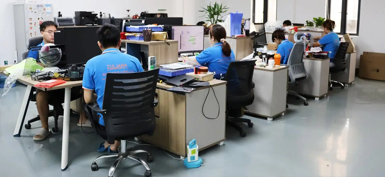 BaoBao Industries staff